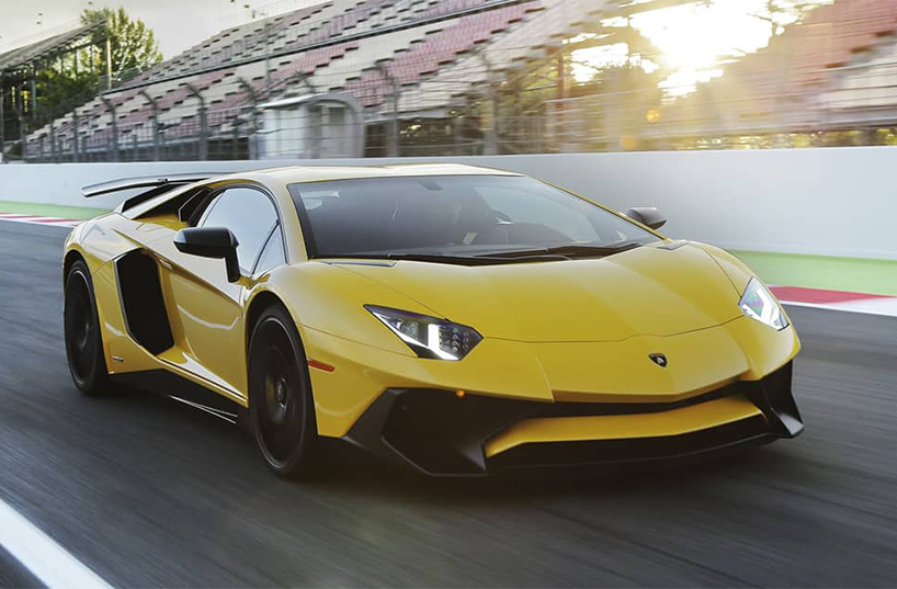 Ferrari ou Lamborghini ? V12 contre V12