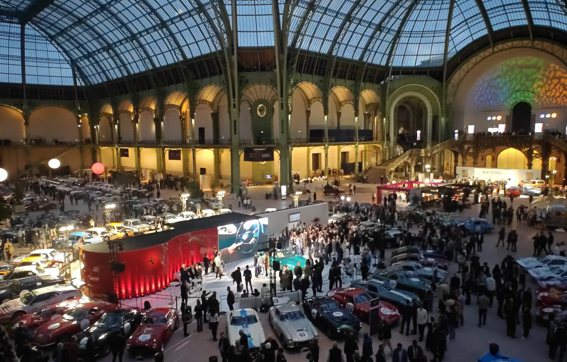 Au départ du Tour Auto 2026, sous la nef du Grand Palais
